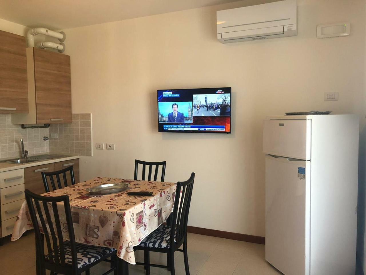 Appartamenti Fiordaliso Σιρμιόνε Εξωτερικό φωτογραφία